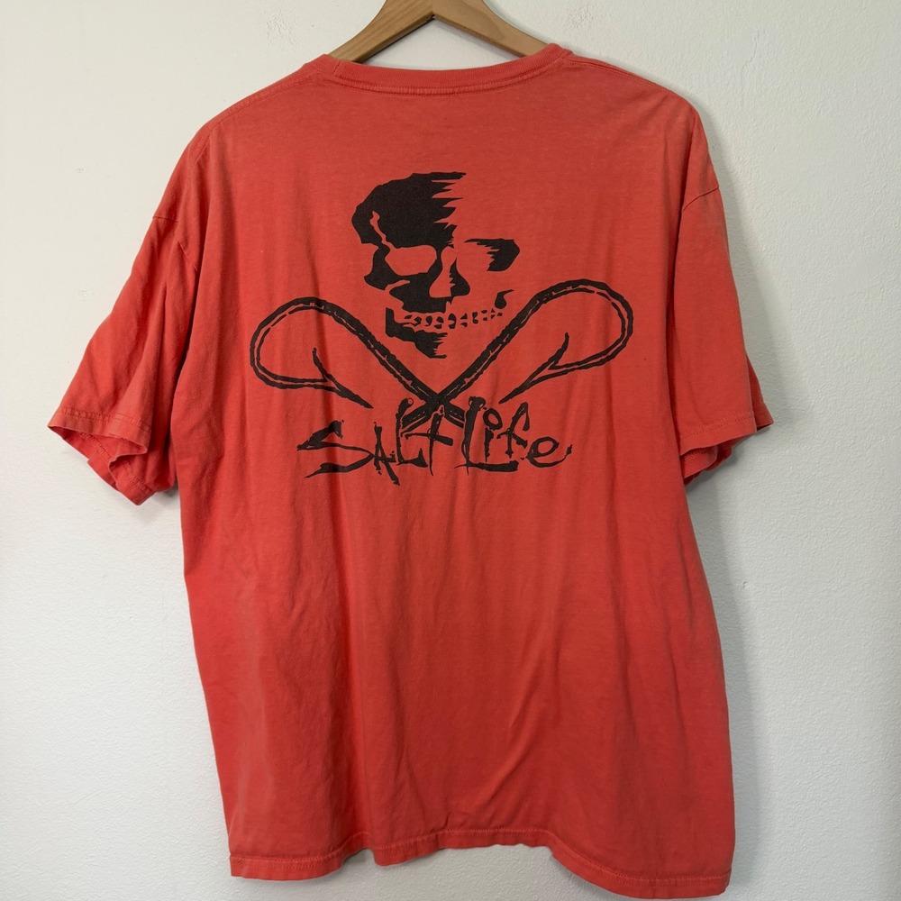 Salt Life‎ - Men's Skull and Crossbones Hooks Graphic Tee with Pocket Size XL